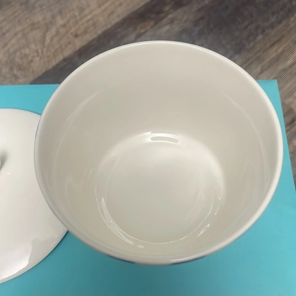 Marta Steward sugar and creamer set